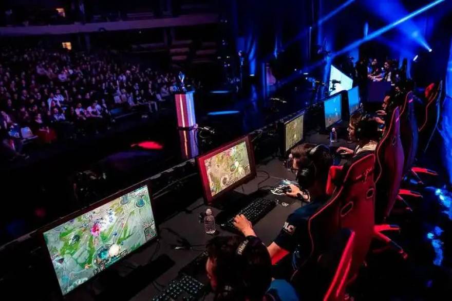 CS2秋季转会窗口观察：阵容重组逻辑与磨合期风险盘点